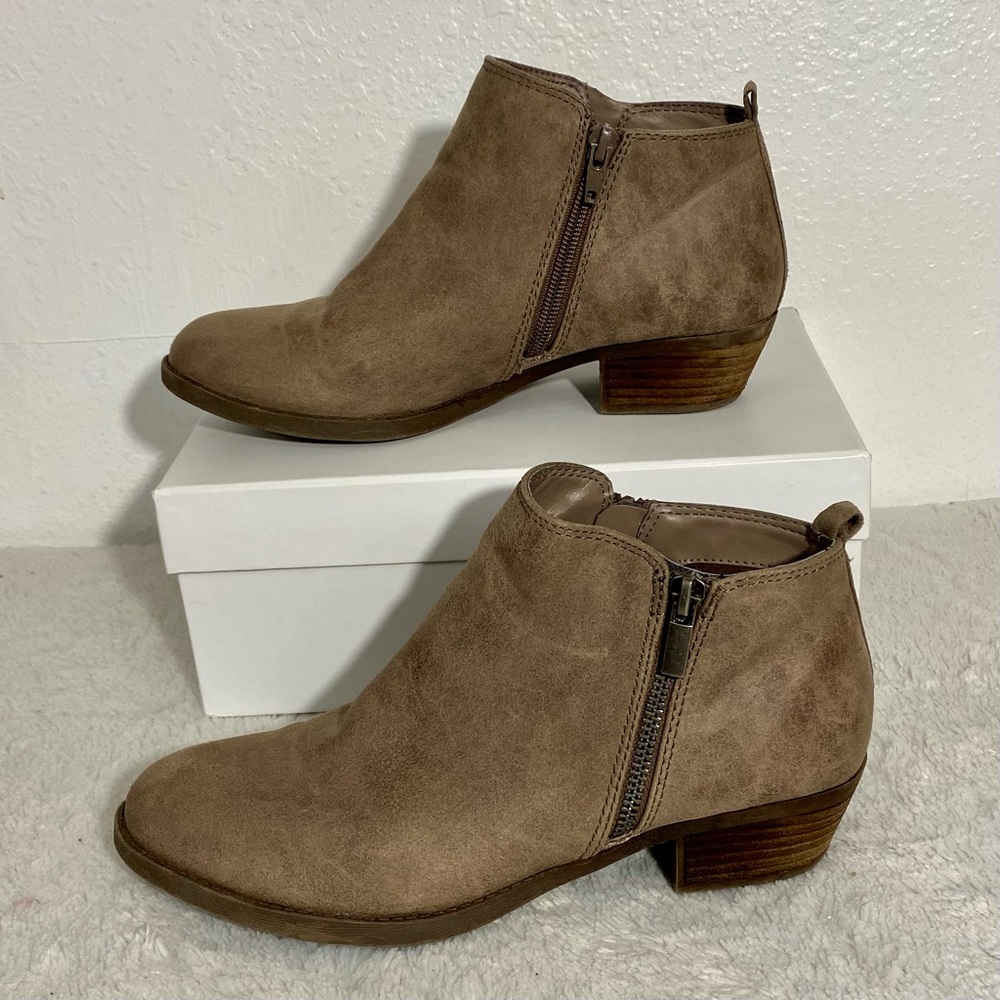 Carlos by Carlos Santana Brie Doe/Taupe Booties Women’s Size 8.5M Vegan Side Zip - Picture 2 of 11